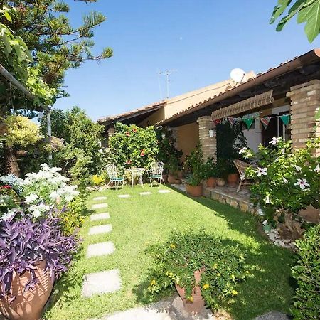 Villa Tina Country Beach Apartments Aharávi Kültér fotó