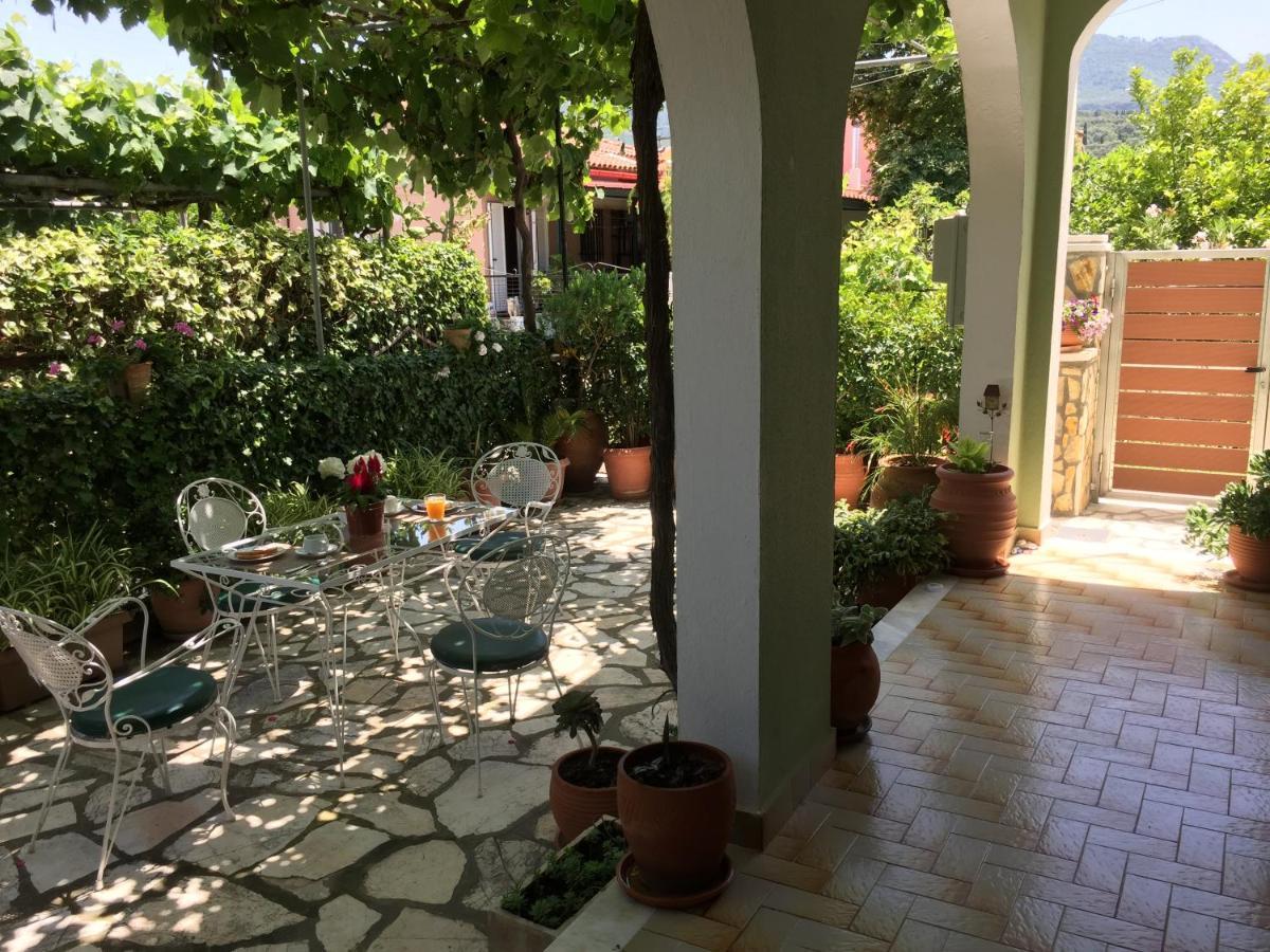 Villa Tina Country Beach Apartments Aharávi Kültér fotó