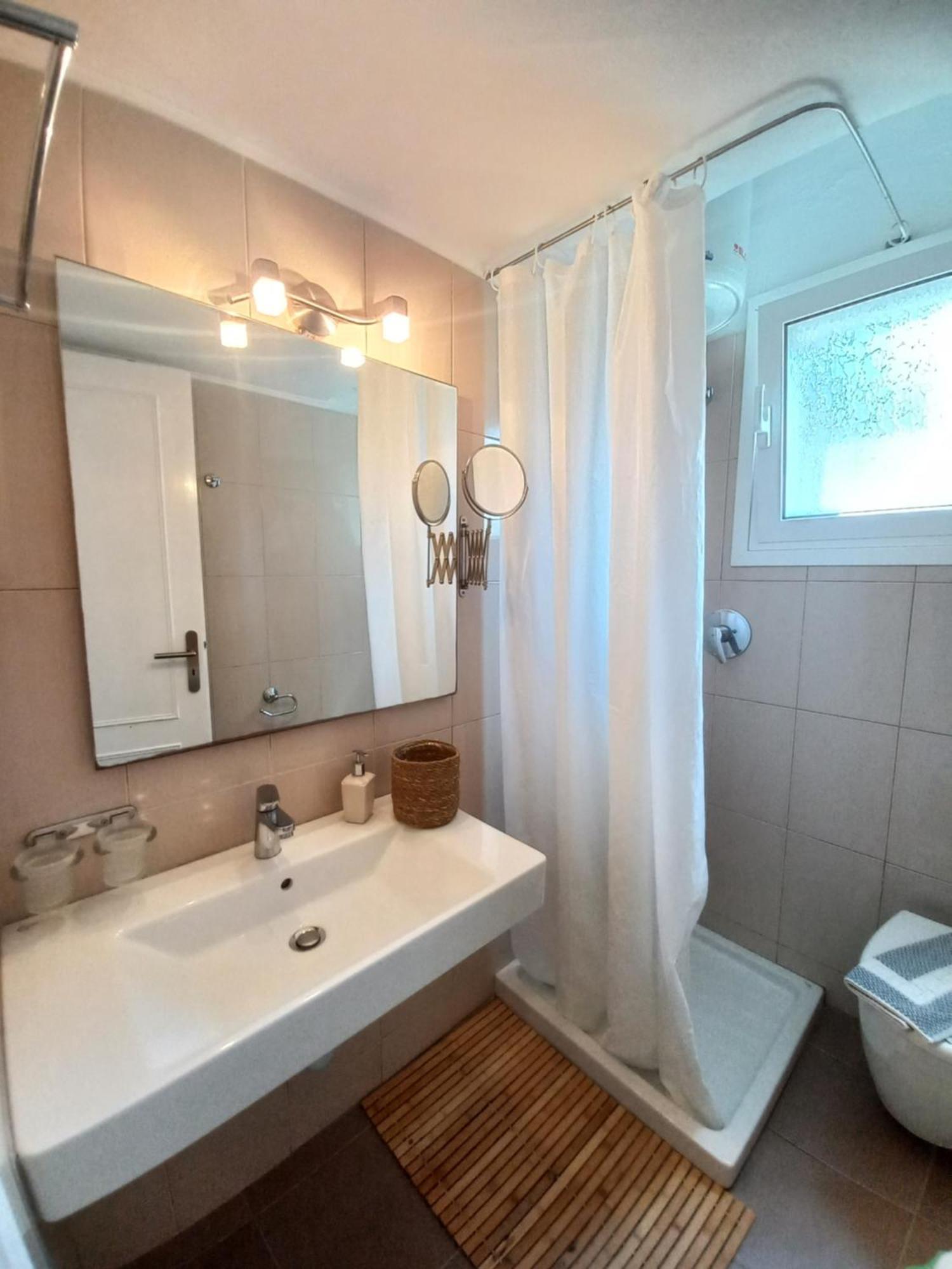 Villa Tina Country Beach Apartments Aharávi Kültér fotó